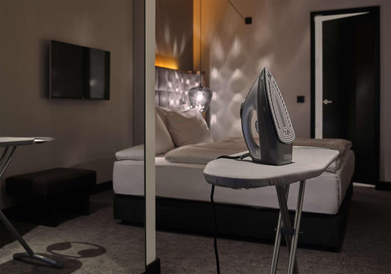 Hotel Adina