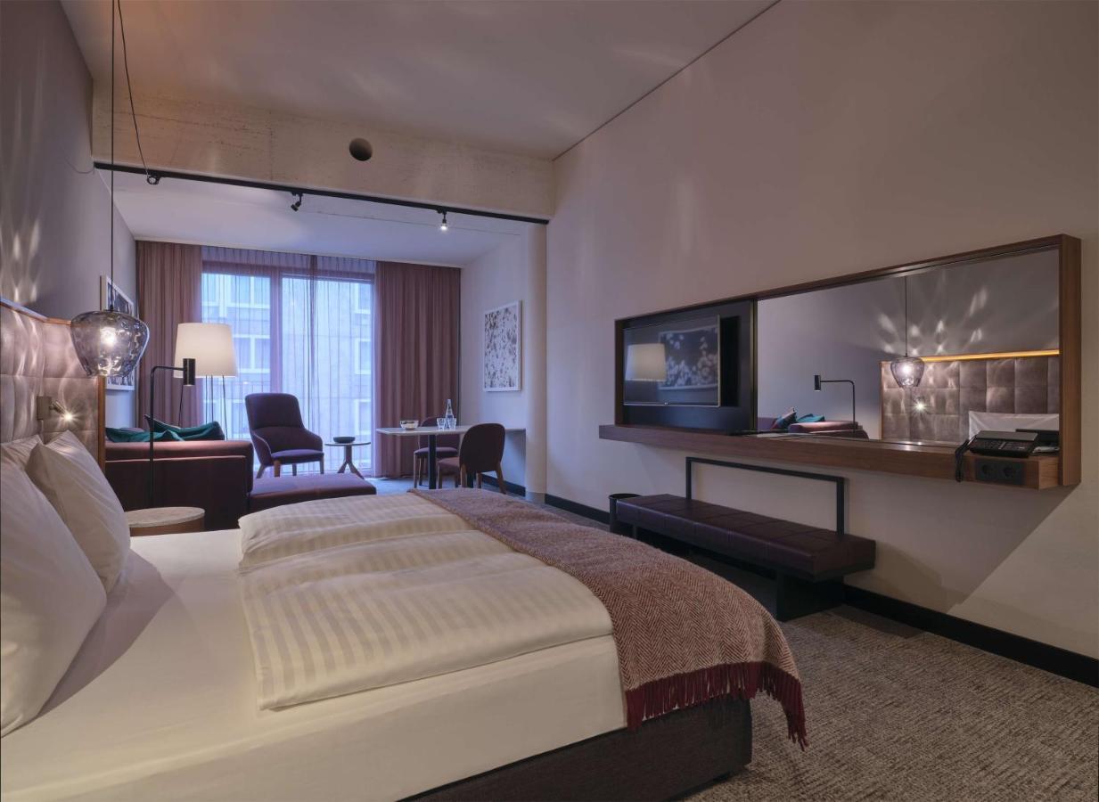 Adina Hotel