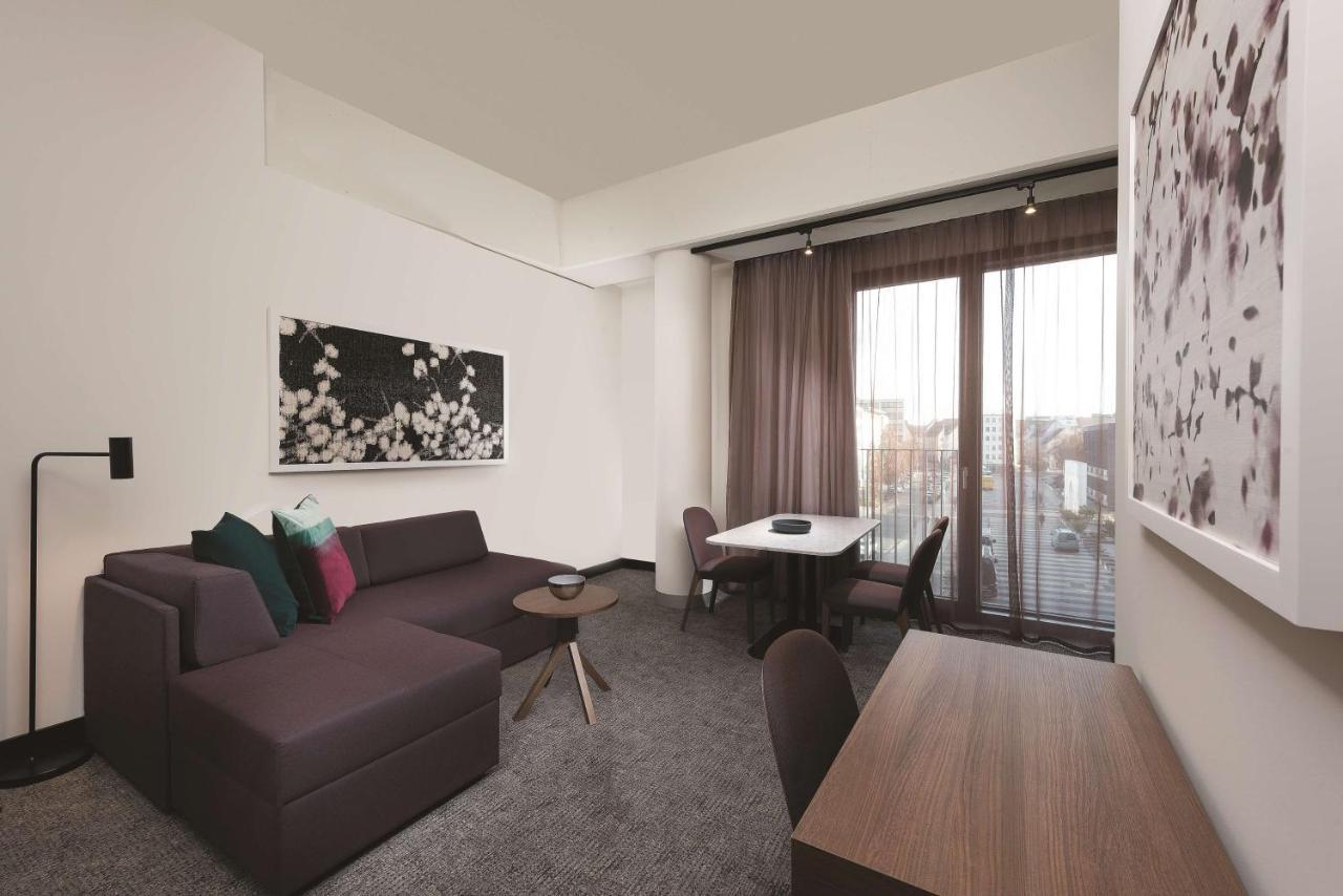 Hotel Adina